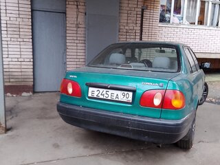 1998 Toyota Corolla VIII (E110), зелёный, 450000 рублей, вид 3