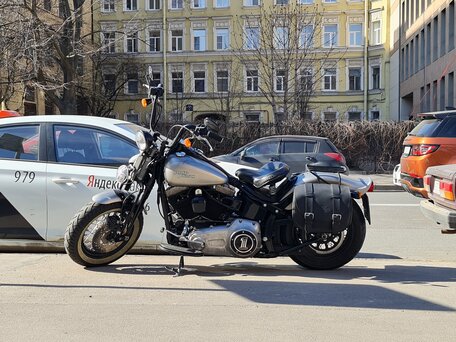 2008 Harley-Davidson Cross Bones, серебристый, 2699000 рублей, вид 3