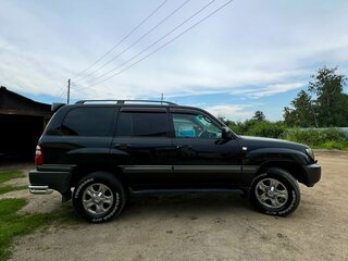 2003 Toyota Land Cruiser Cygnus 100 Series Рестайлинг 1, чёрный, 2000000 рублей, вид 4