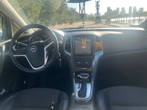 2012 Opel Astra J, белый, 650000 рублей - вид 8