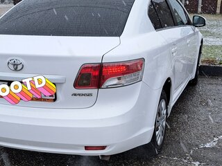 2009 Toyota Avensis III, белый, 1100000 рублей, вид 4