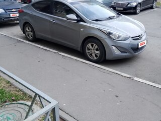 2015 Hyundai Elantra V (MD) Рестайлинг, серый, 777000 рублей, вид 1