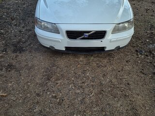 2004 Volvo S60 I Рестайлинг, белый, 385000 рублей, вид 3