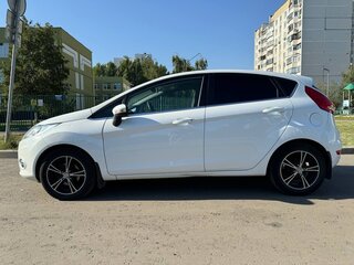 2011 Ford Fiesta Mk6, белый, 850000 рублей, вид 3