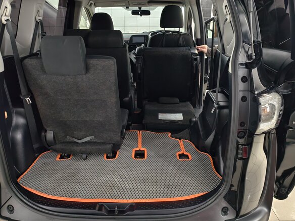 2015 Toyota Sienta II, чёрный, 1100000 рублей - вид 17
