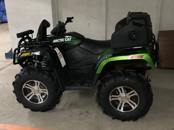 2012 Arctic Cat 700 Series, зелёный - вид 4