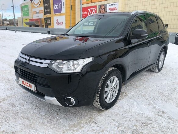 2014 Mitsubishi Outlander III Рестайлинг, чёрный - вид 3