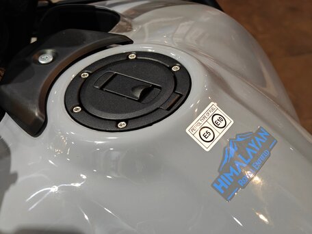 2026 Royal Enfield Himalayan, серый, 585000 рублей, вид 4