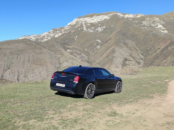 2015 Chrysler 300C II Рестайлинг, чёрный, 2500000 рублей - вид 22