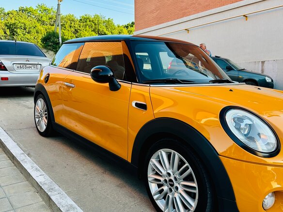 2014 Mini Hatch Cooper S III (F55/F56), жёлтый, 1628000 рублей - вид 12