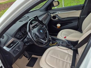 2016 BMW X1 28i xDrive II (F48), белый, 2300000 рублей, вид 4