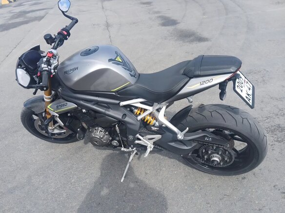 2020 Triumph Speed Triple, серый, 1230000 рублей - вид 5