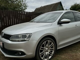 2014 Volkswagen Jetta VI, серебристый, 1320000 рублей, вид 2