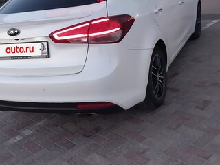 2017 Kia Cerato III Рестайлинг (Classic), белый, 1170000 рублей, вид 4