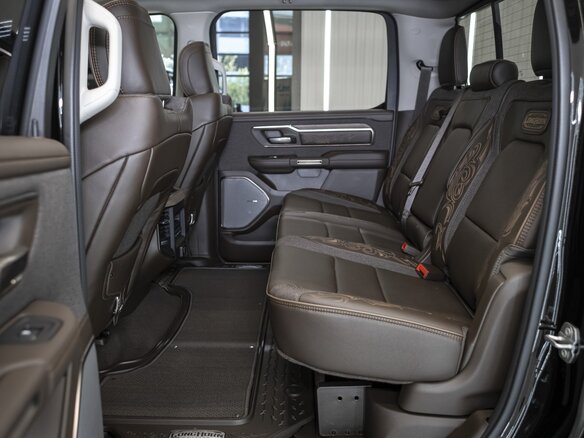 2026 Ram 1500 Crew Cab eTorque V Рестайлинг, чёрный, 12019113 рублей - вид 13