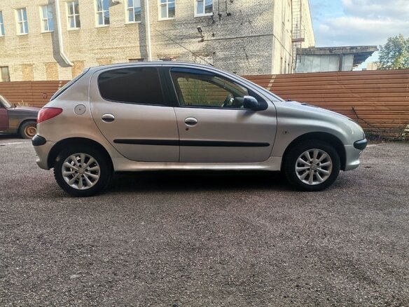 2003 Peugeot 206, серебристый, 185000 рублей - вид 4