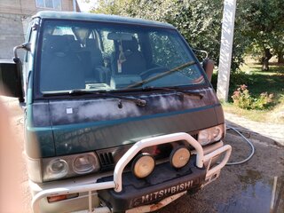 1995 Mitsubishi Delica III, зелёный, 444000 рублей, вид 1