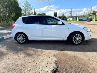 2008 Kia Ceed I, белый, 740000 рублей, вид 3