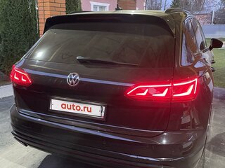 2019 Volkswagen Touareg III, чёрный, 4100000 рублей, вид 2