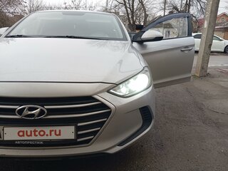 2017 Hyundai Elantra VI (AD), серый, 1300000 рублей, вид 1