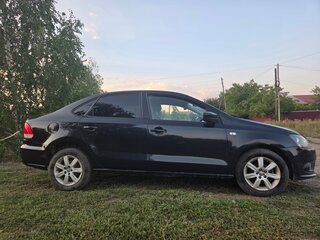 2013 Volkswagen Polo V, чёрный, 630000 рублей, вид 4