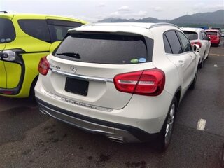 2016 Mercedes-Benz GLA 180 I (X156), белый, 1250000 рублей, вид 3