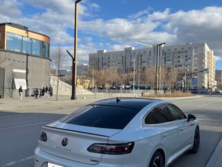 2022 Volkswagen Arteon I Рестайлинг, белый, 4500000 рублей, вид 4