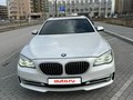 2015 BMW 7 серии Long 740Li xDrive V (F01/F02/F04) Рестайлинг, белый, 2700000 рублей - вид 1