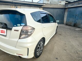2011 Honda Fit II, белый, 1035000 рублей, вид 3
