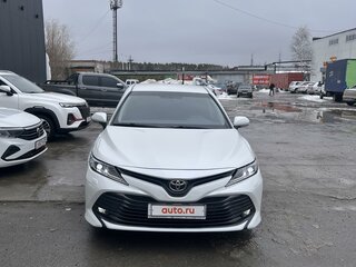 2021 Toyota Camry VIII (XV70), белый, 2900000 рублей, вид 1