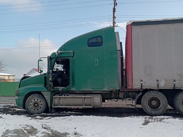 2001 Freightliner Century Class, зелёный, 1700000 рублей - вид 6