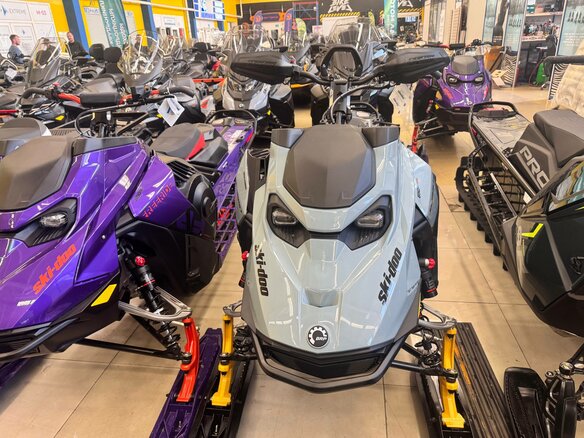 2026 BRP Ski-Doo Summit 850, голубой, 2990000 рублей - вид 6