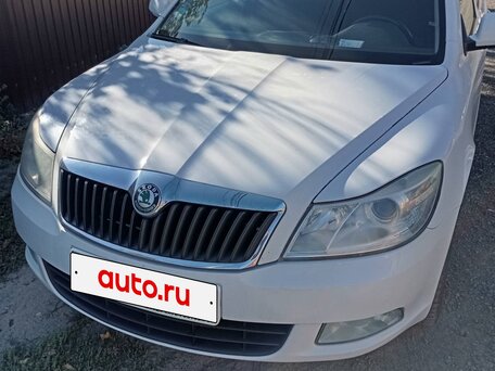 2012 Skoda Octavia II (A5) Рестайлинг, белый, 650000 рублей, вид 1
