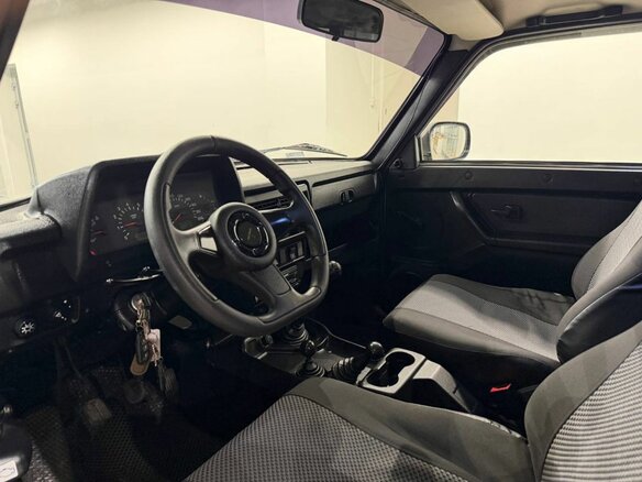 2015 Lada (ВАЗ) 2131 (4x4) 213105 I, серебристый, 464000 рублей - вид 5