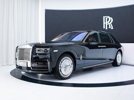 2023 Rolls-Royce Phantom Extended VIII Рестайлинг (Series II), чёрный, 48000000 рублей, вид 2