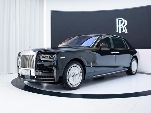 2023 Rolls-Royce Phantom Extended VIII Рестайлинг (Series II), чёрный, 48000000 рублей - вид 1