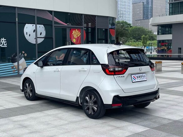 2023 Honda Fit IV Рестайлинг, белый, 1390325 рублей - вид 8