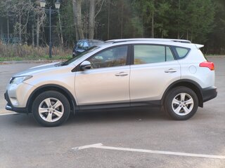 2013 Toyota RAV4 IV (XA40), серебристый, 1540000 рублей, вид 2