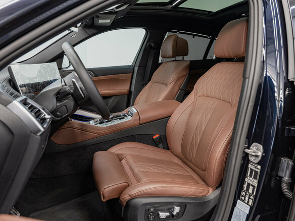 2025 BMW X6 40i III (G06) Рестайлинг, чёрный, 14490000 рублей - вид 20