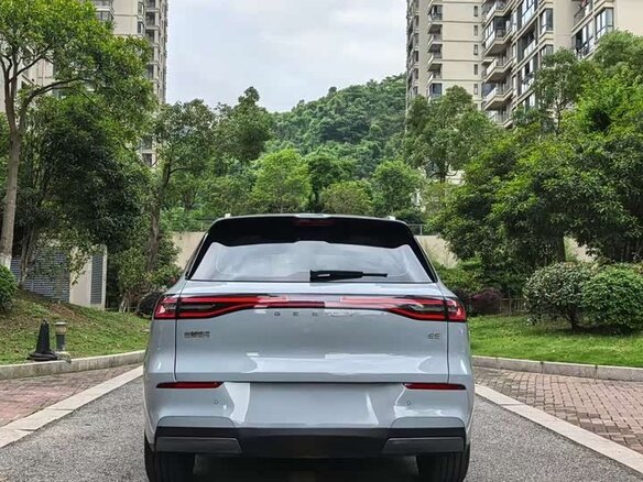 2026 Geely Galaxy E5 60.22 kWh, серый - вид 3