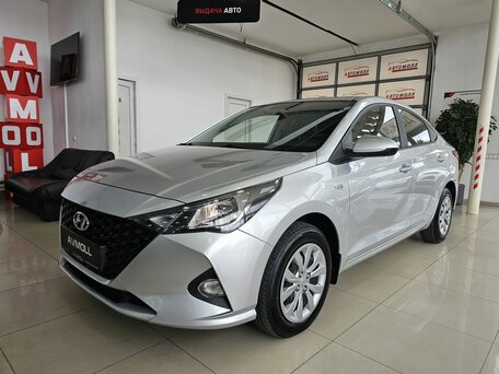2020 Hyundai Solaris II Рестайлинг, серебристый, 1830000 рублей, вид 1