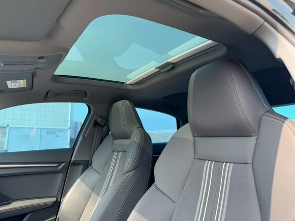 2023 Audi A3 35 TFSI Long IV (8Y), зелёный, 2260000 рублей - вид 8