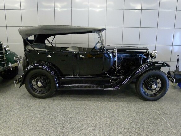 1935 ГАЗ А, чёрный - вид 4