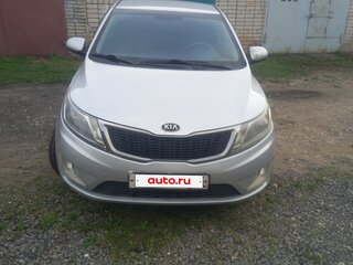 2013 Kia Rio III, серебристый, 450000 рублей, вид 2