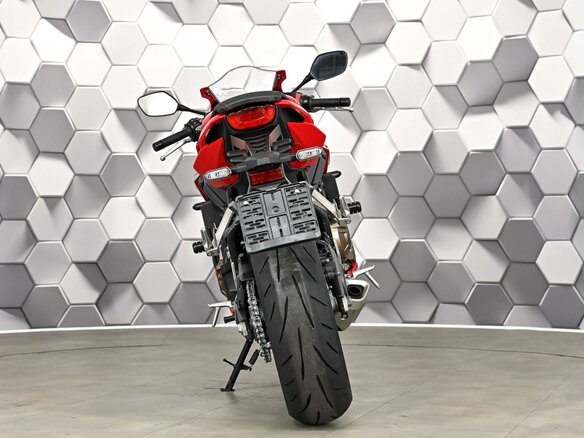 2021 Honda CBR 650R, красный - вид 5