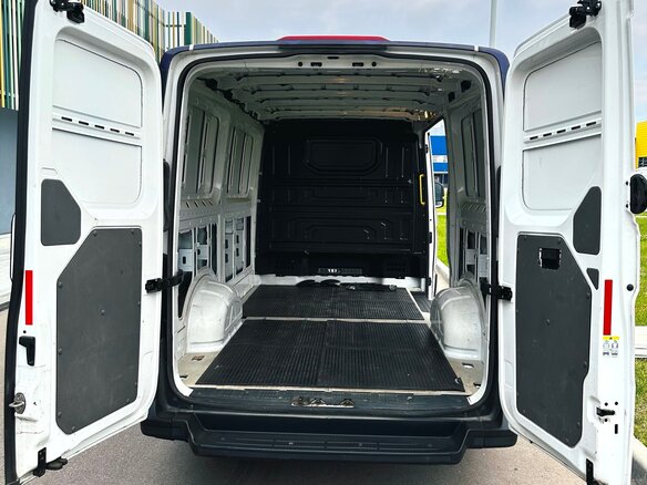 2019 Volkswagen Crafter, белый, 3100000 рублей - вид 14