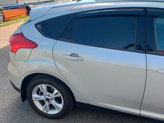 2016 Ford Focus III Рестайлинг, серебристый, 1300000 рублей, вид 3