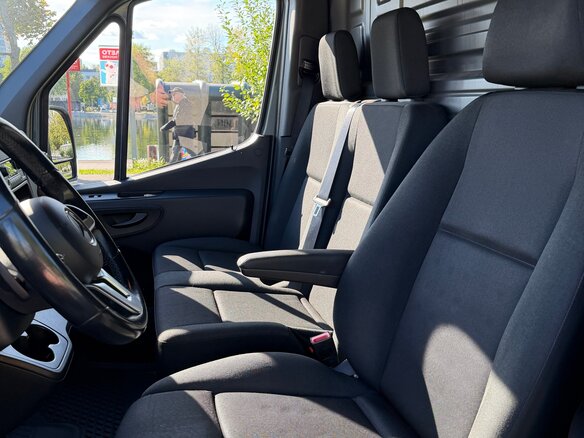 2021 Mercedes-Benz Sprinter, серый, 4750000 рублей - вид 9