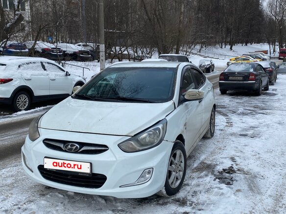 2013 Hyundai Solaris I, белый, 450000 рублей - вид 1