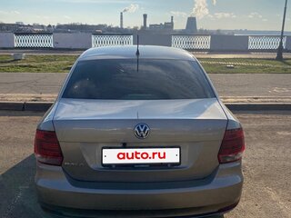 2016 Volkswagen Polo V Рестайлинг, бежевый, 1000000 рублей, вид 5